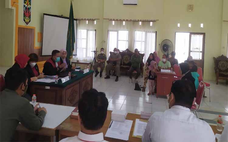 PKL Langgar Aturan di Kecamatan Pahandut Jalani Sidang Tipiring