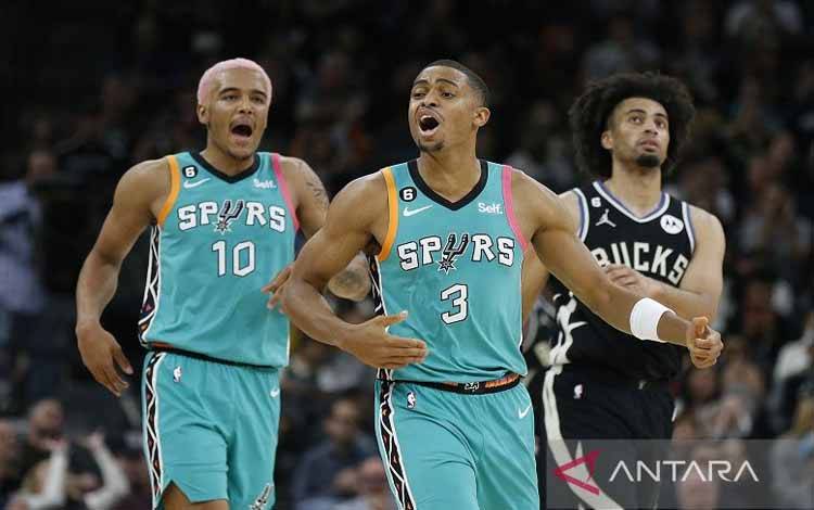 Spurs kembali ke Jalur Kemenangan Usai Jegal Bucks yang Pincang