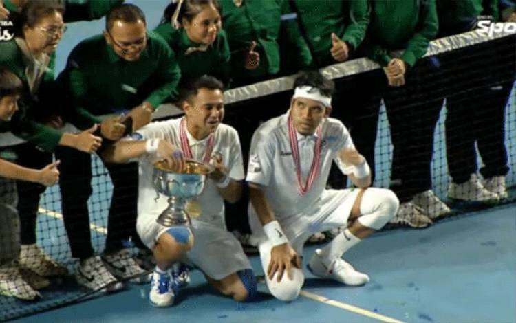 Raffi Ahmad Kalahkan Desta Dua Set Langsung di "Tiba-Tiba Tenis"