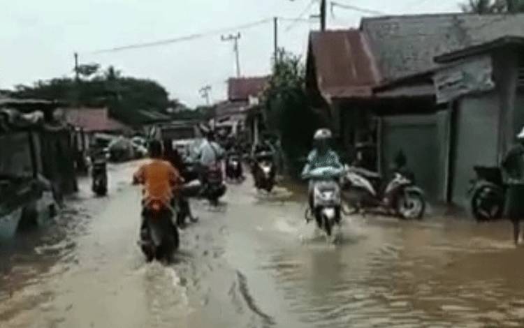 Anggota DPRD Kapuas ini Prihatinan Kondisi Banjir di Kapuas Tengah