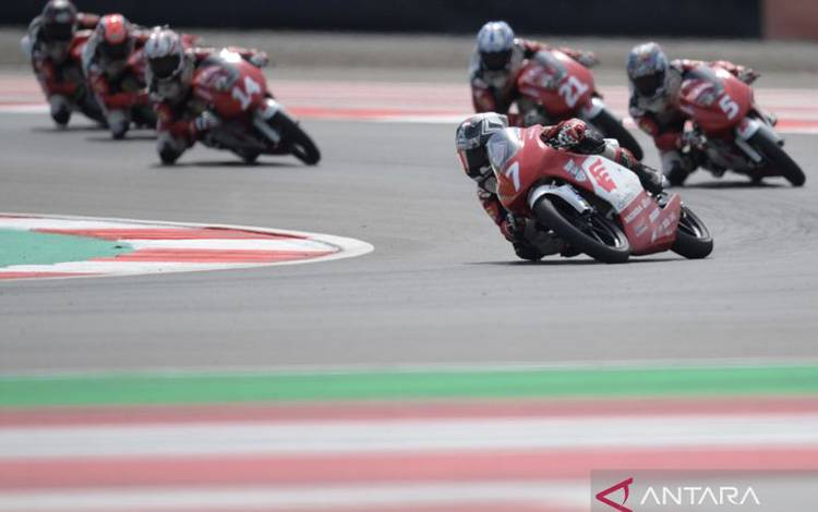 Veda Ega Pratama Menangkan Race 2 IATC 2022 di Sirkuit Mandalika