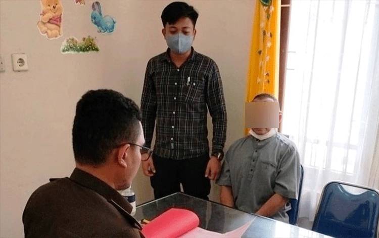 Berkas Lengkap, Kakek Penjudi Online Menanti Diadili
