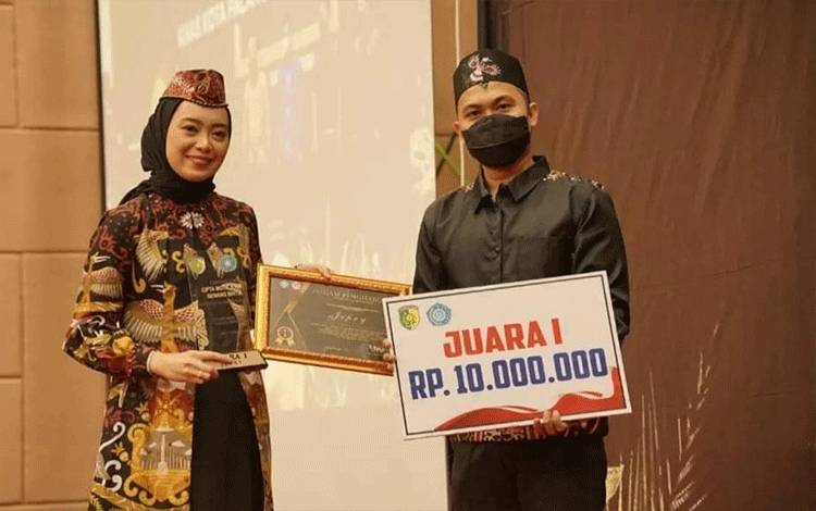 Masyarakat Harus Bangga Kenakan Benang Bintik, Kata Ketua TP-PKK Palangka Raya