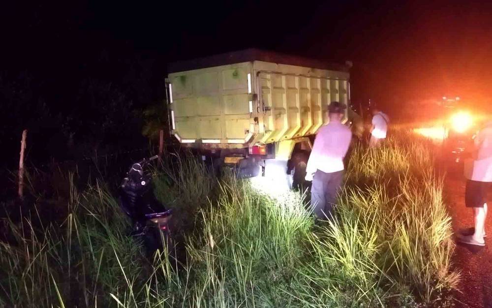 Gagal Nyalip Truk, Seorang Pengendara Motor Tewas di Sampit
