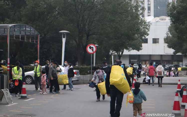 Peradilan China Sahkan Larangan Mengajar Seumur Hidup Bagi Guru