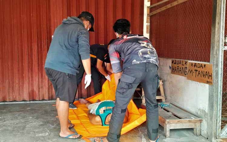 Kakek 66 Tahun Ditemukan Tewas Disebuah Warung