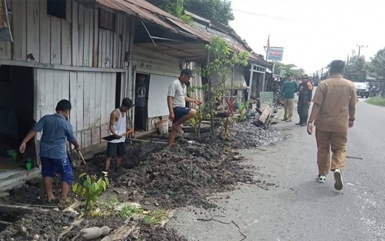 Dewan Apresiasi Pemko Palangka Raya Rutin Bersihkan Drainase