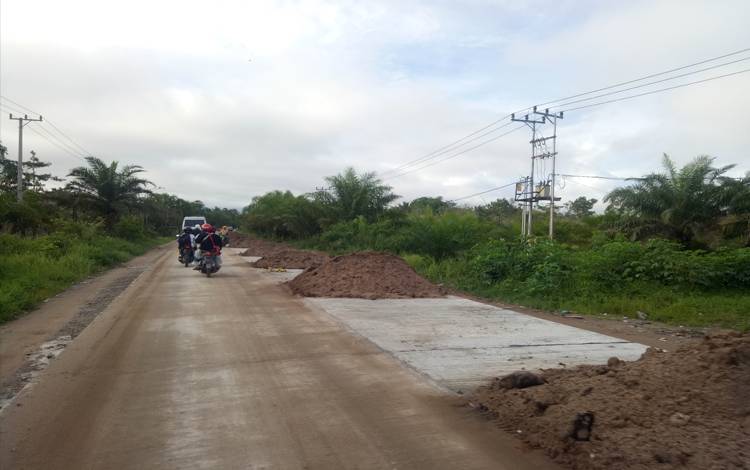 Bupati Kotim Fokus Peningkatan Infrastruktur Jalan sebagai Akses Utama