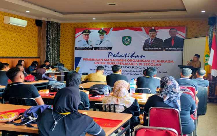 Dispora Kotim Beri Pelatihan Guru Penjaskes untuk Cetak Atlet Sejak Dini