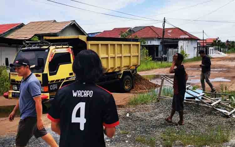Wali Kota Minta Dinas PUPR Jadwalkan Pengerjaan Drainase di Jalan Embang