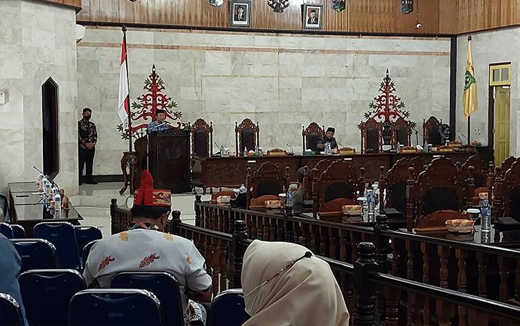 DPRD Kapuas Gelar Rapat Paripurna Jawaban Kepala Daerah atas Pemandangan Umum Fraksi terhadap Pengantar APBD 2023