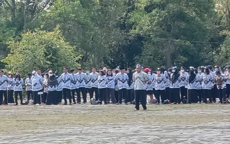 Wali Kota Palangka Raya Apresiasi Ribuan Guru Telah Cetak SDM Unggul