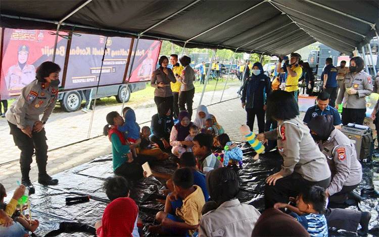 Kapolda Kalteng Tinjau Posko Banjir di Palangka Raya