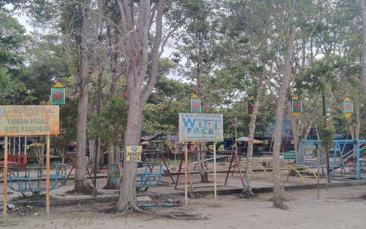 Sepi Pengunjung, Puluhan UMKM di Taman Hijau Kasongan Berhenti Jualan