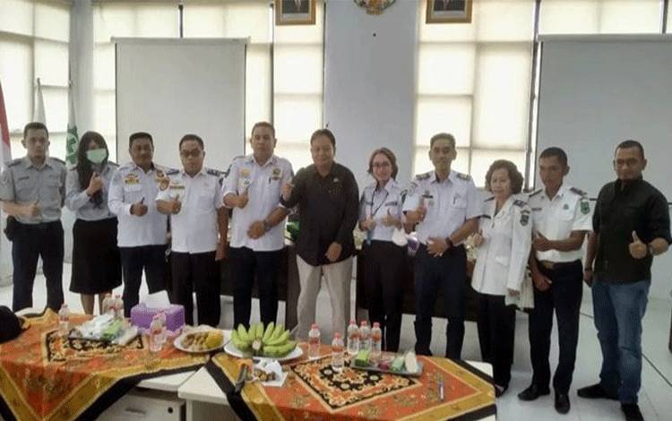 Dishub Kapuas Kunker ke Perusda di Jatim Gali Referensi PAD Kepelabuhan