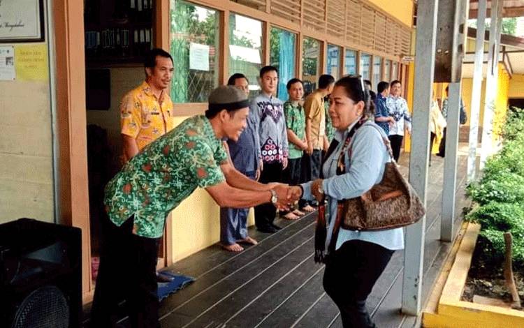 Utamakan Program untuk Kepentingan Masyarakat