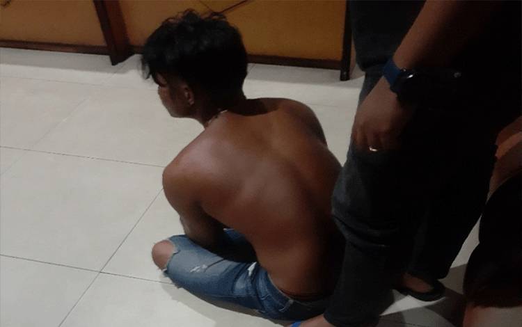 Pria Mabuk Mengamuk di Taman Yosudarso