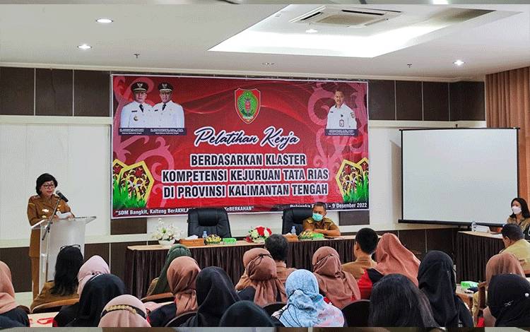 Pelatihan Tata Rias Bentuk Implementasi Misi Pembangunan SDM