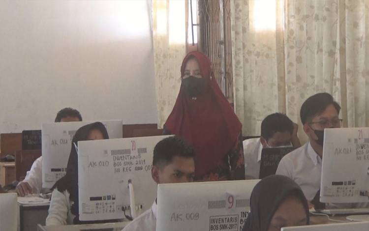 Ratusan Peserta Calon PPK Kabupaten Kapuas Jalani Seleksi Tertulis
