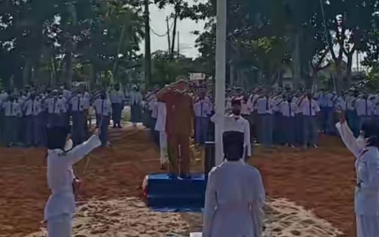 Ketua BNK Kapuas Ajak Guru Bersama Bentengi Generasi Muda dari Bahaya Narkoba