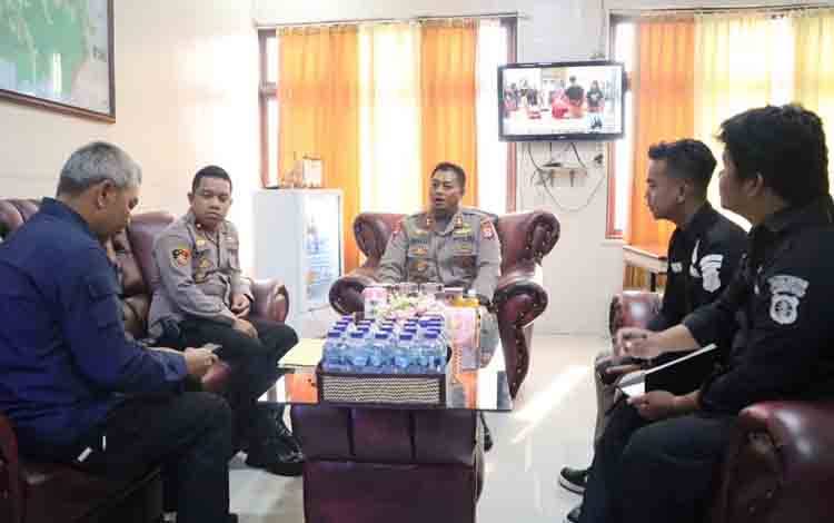 Kapolres Seruyan: Peran Media Penting Tingkatkan Kepercayaan Publik