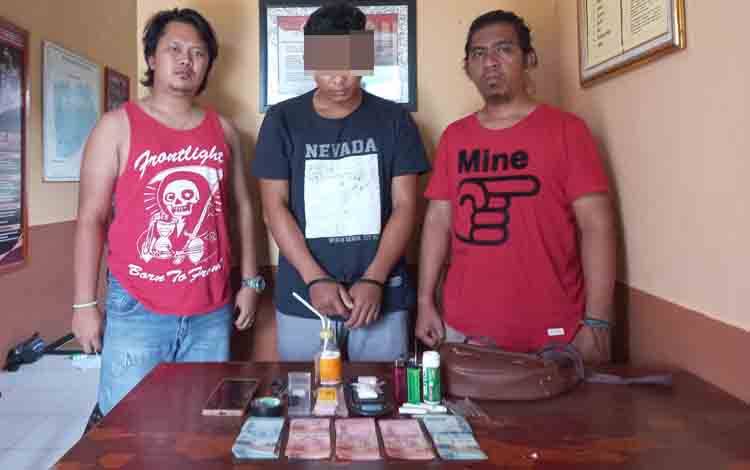Edarkan Sabu, Warga Purbasari di Ringkus Personel Polsek Seruyan Tengah
