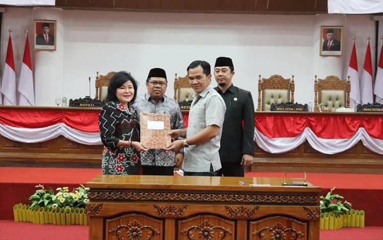 Pemkab Bersama DPRD Pulang Pisau Kembali Tatapkan Dua Raperda ini