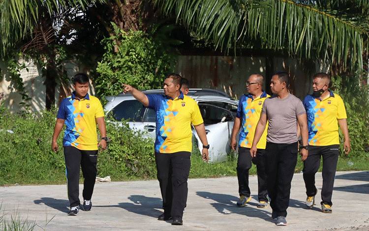 Kapolres Seruyan Cek Kebersihan Lingkungan Asrama