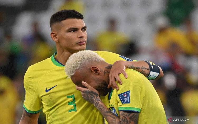 Thiago Silva: Tersingkir Lewat Adu Penalti Sangatlah Menyakitkan