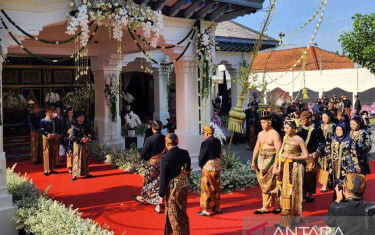 Presiden: "Ngunduh Mantu" Kaesang-Erina Wujud "Nguri-Uri" Budaya
