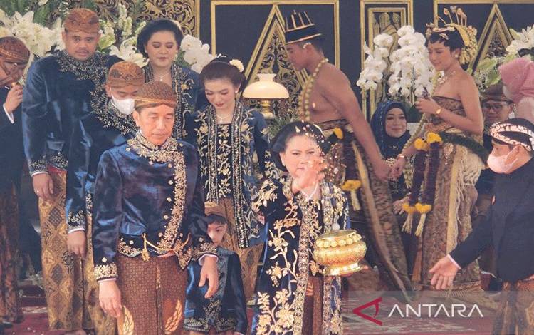 Melestarikan Budaya Jawa di "Ngunduh Mantu" Kaesang-Erina