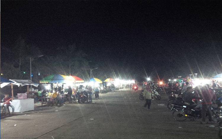 Pemkab Murung Raya Minta Pedangang Jaga Alun-alun Tetap Bersih