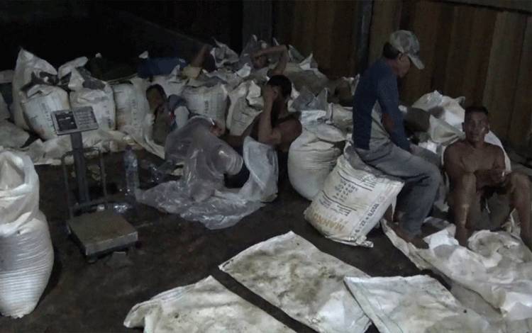 Polisi Tetapkan 1 Orang Tersangka Kasus Pupuk Oplosan