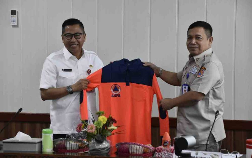 Leonard S Ampung Minta Kepala Daerah Kabupaten Kota Bentuk Satgas PMK