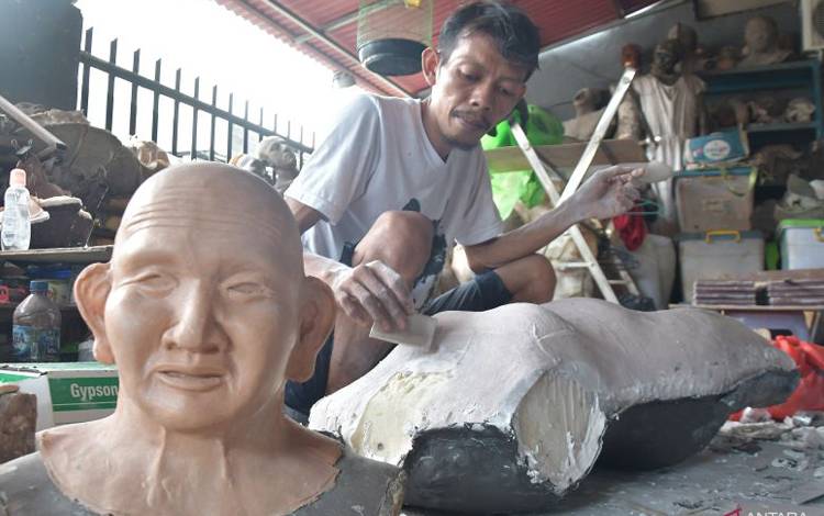 KemenKop UKM: Realisasi KUR Capai Rp 345,55 Triliun