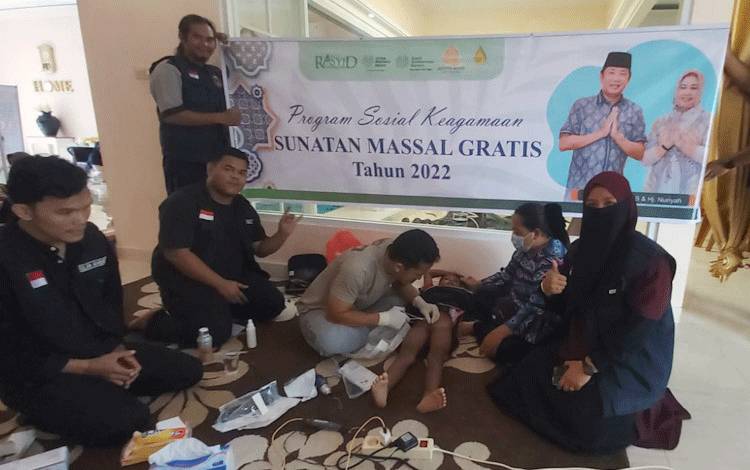 Abdul Rasyid Foundation Dukung Relawan Kobar Berbagi dalam Gelaran Sunatan Massal Gratis