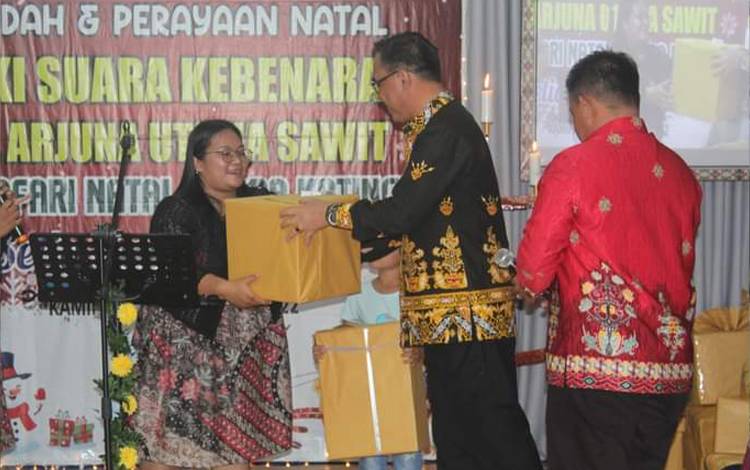 Begini Kata Wabup Bilang saat Safari Natal di Kecamatan Kamipang?