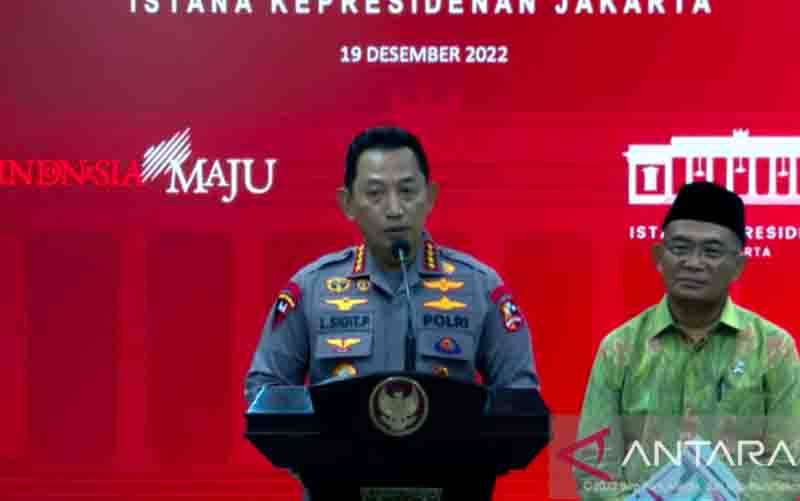 Kapolri: 24 Orang Diamankan terkait Teror Bom Astanaanyar