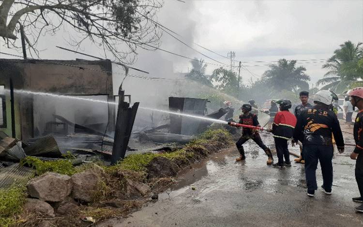 Sebuah Rumah di Garuda XI Palangka Raya Terbakar