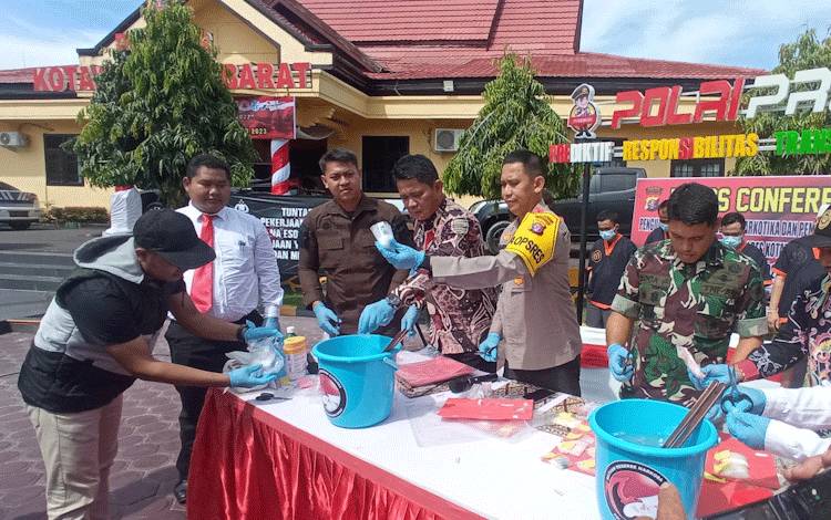 Barbuk Narkoba Senilai Miliaran Rupiah Dimusnahkan Polres Kobar