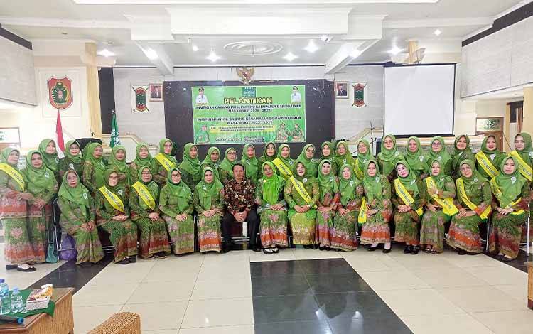 Wakil Bupati Barito Timur Hadiri Pelantikan Pimpinan Muslimat NU