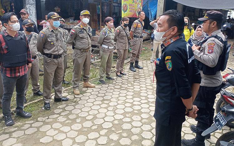 Tim Gabungan Cek Ketersediaan Barang Kebutuhan Pokok di Tamiang Layang