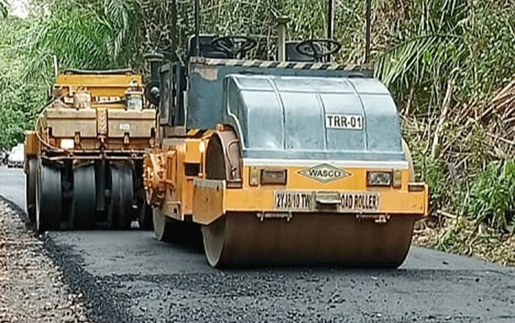 Warga Berterima Kasih Atas Peningkatan Jalan Tewah Pupuh-Gumpa