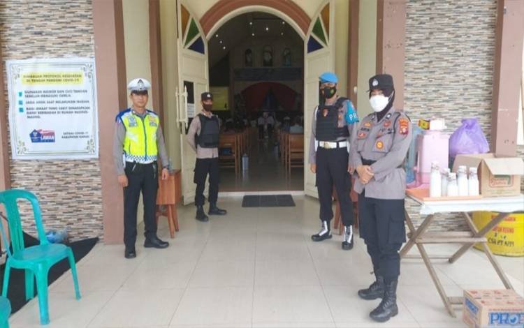 Personel Polres Kapuas Lakukan Pengamanan Ibadah Natal?