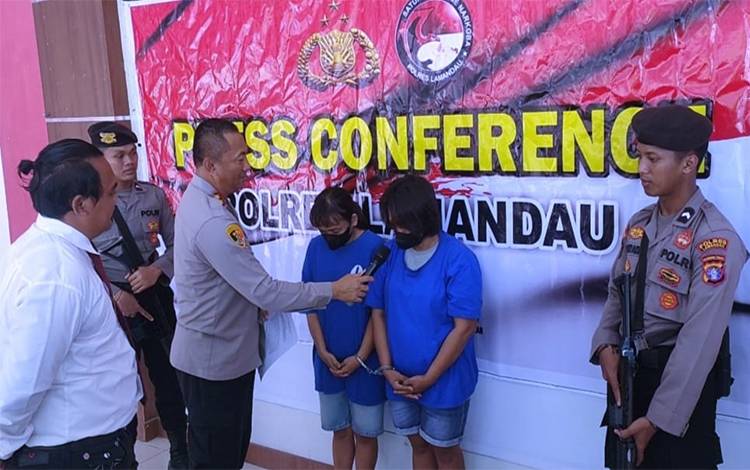 Emak-emak Diringkus Polisi karena Bawa 2 Ons Sabu
