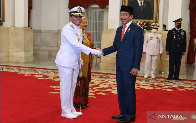 Jokowi Lantik Muhammad Ali Sebagai Kasal