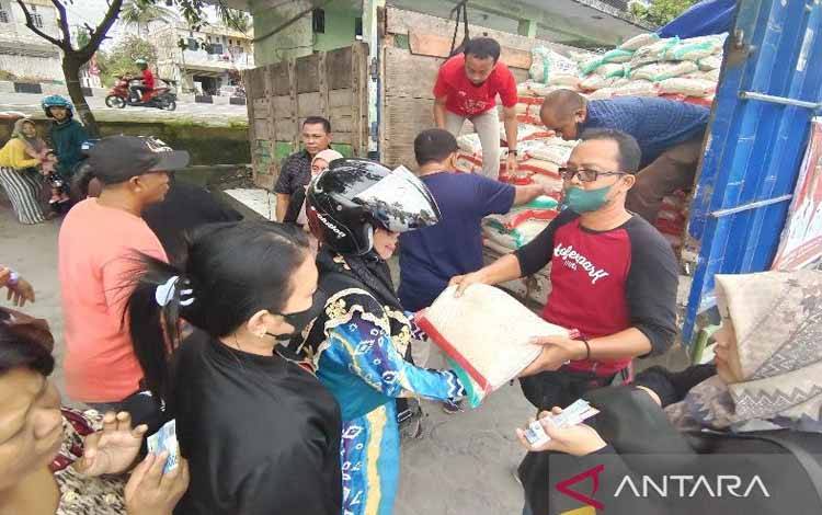 Pemprov - Bulog Kalteng Telah Distribusikan Beras Subsidi 140 Ton