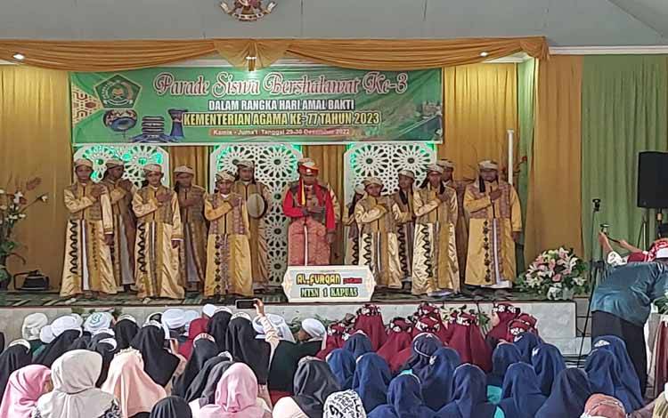 25 Grup Ikuti Parade Siswa Bershalawat Sambut HAB ke-77 Kementerian Agama di Kapuas