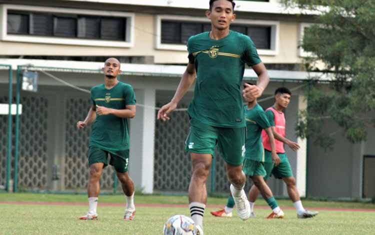 Manajer Persebaya Bantah Isu Hengkanya Rizky Ridho