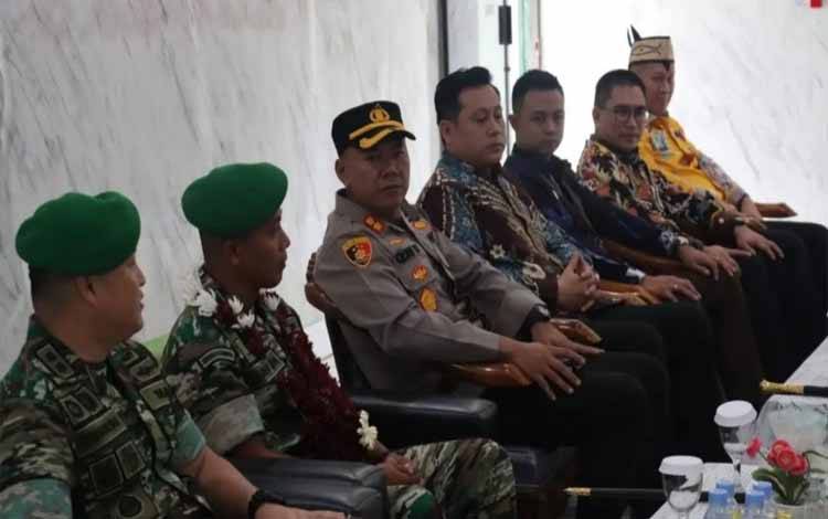 Kapolres Kapuas Hadiri Kenal Pamit Dandim 1011 Kuala Kapuas